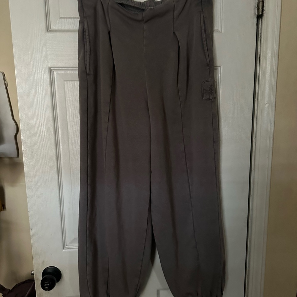 NWOT! FREE PEOPLE! 'Cheer On Joggers' in Gunmetal/gray! XL! Unique! - Picture 14 of 14